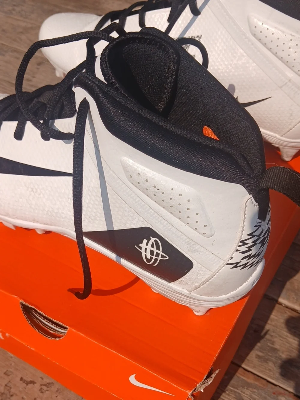 Nwt Nike Alpha Huarache  Cleats Mens White and Black Size 12